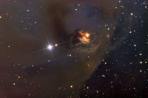 Tinh vân biến hình Hind - NGC 1555
