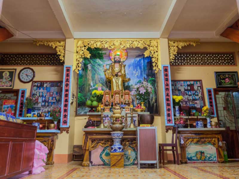 Chùa Linh Sơn Long Châu (Chùa Hang)