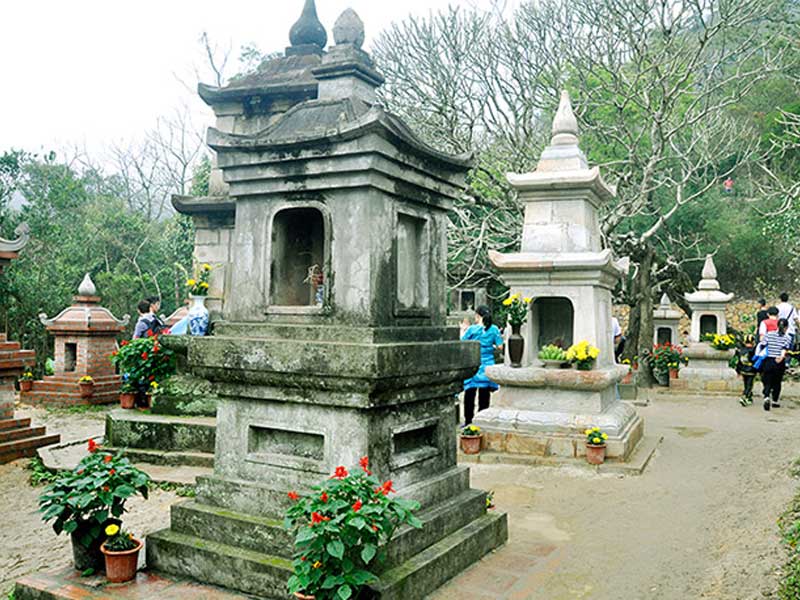 Cụm tháp Hòn Ngọc