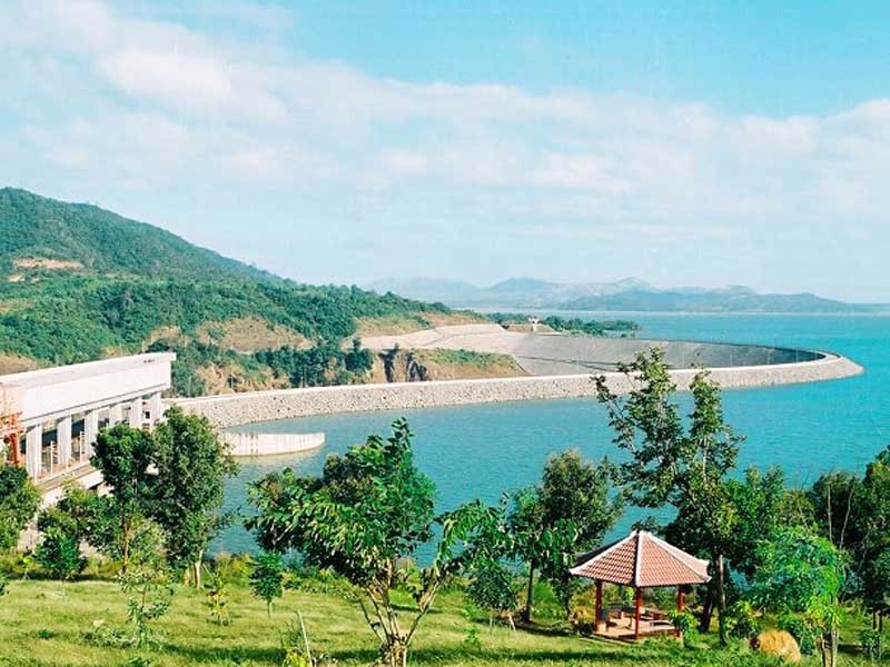 Hồ Yaly