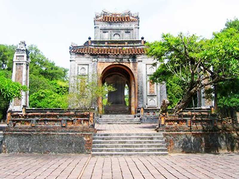 Lăng vua Đồng Khánh